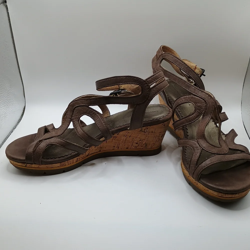 Bussola Taupe Wedge Sandals